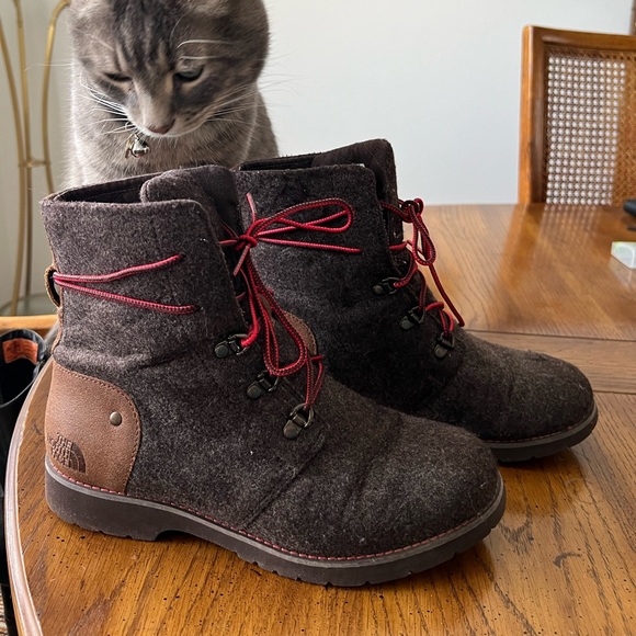 North Face Wool Boots - Picture 2 of 5